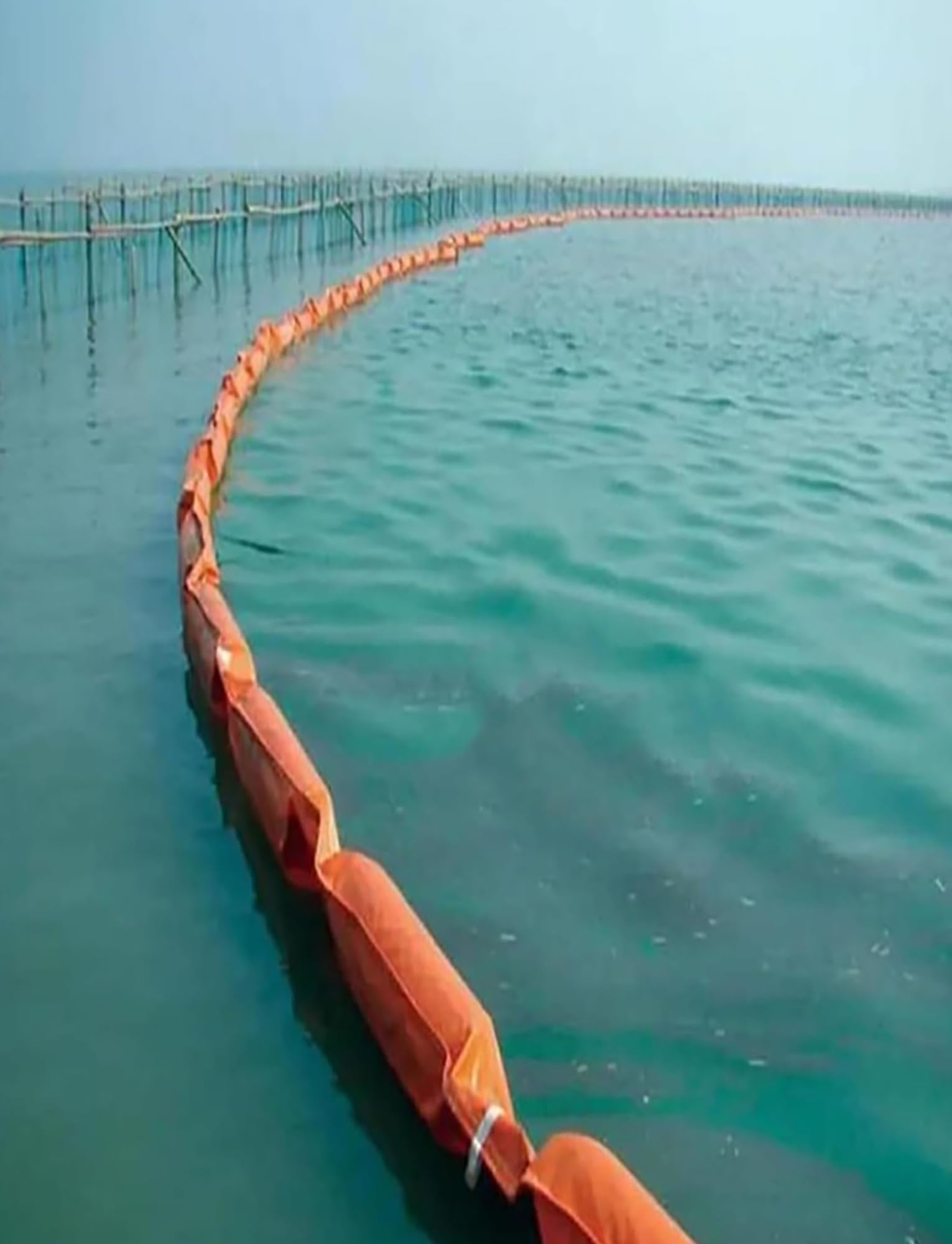 Barrage flottant hydrocarbures barrière confinement déchets PVC
