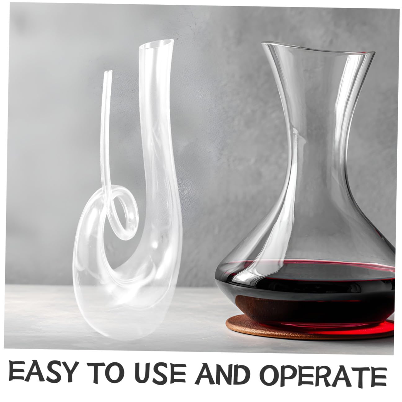 Decanter in Cristallo senza Piombo 1300 Ml Aeratore Integrato Caraffa Trasparente Stabile per Vini Rossi e Distributore di Bevande Elegante per Casa e Bar
