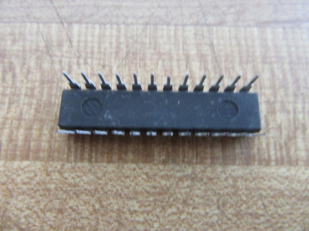 National Semiconductor 74ACT821SPC Integrated Circuit (Pack of 25)