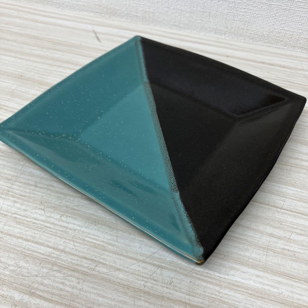 未使用牛ノ戸焼中井窯染め分け緑抜き大皿鳥取