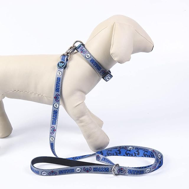 Foto 3 de 5 de Collar Premium para Perros de Stitch - Color Azul - Talla M-L - Cierre Rápido de Click - Detalles en 3D