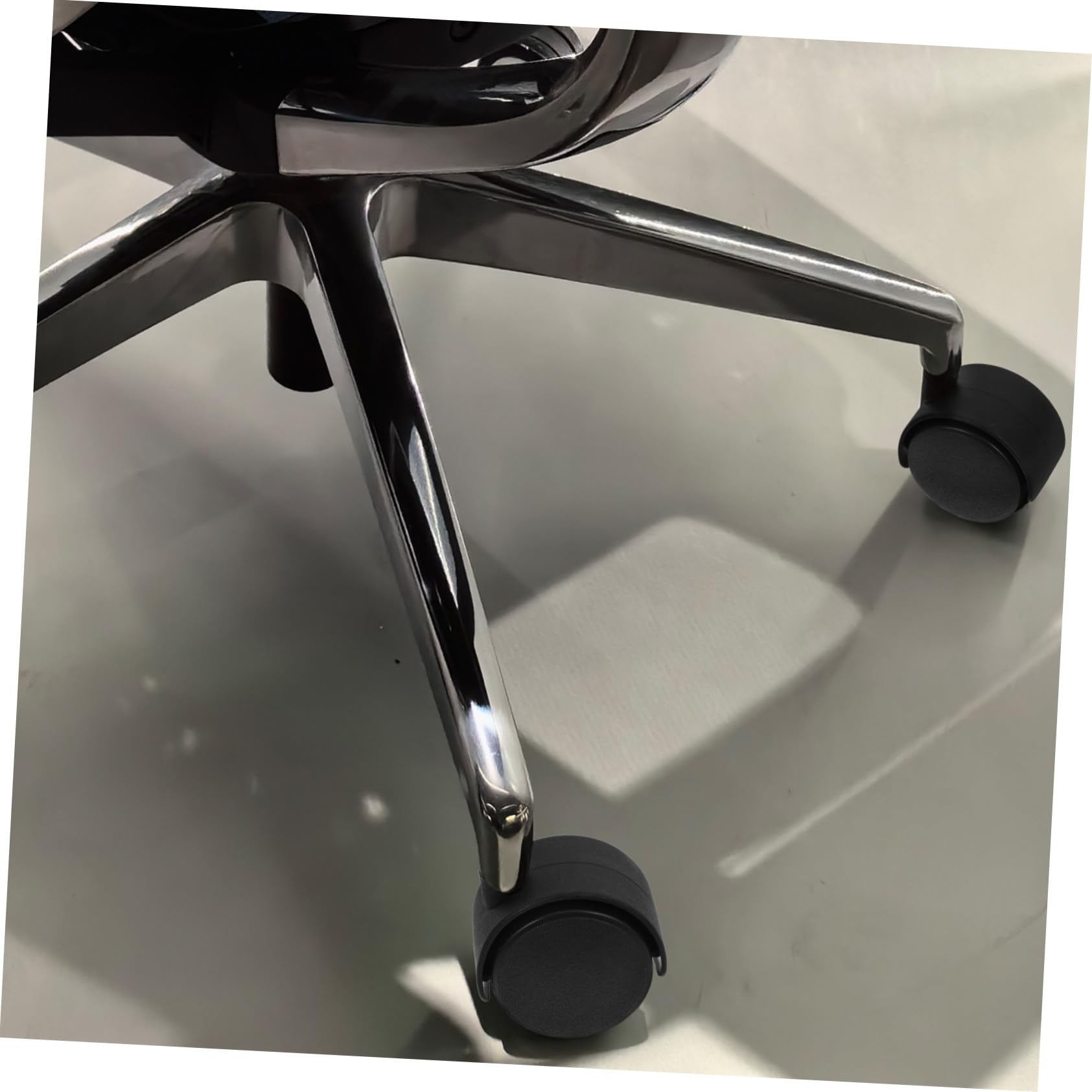 4pcs kółka skrętne Śruba Gwintowany Koła Obrót do Biuro Krzesło Desk Rząd Dom Zastosowanie Zamienny koła jezdne do Komputerowy Krzesło