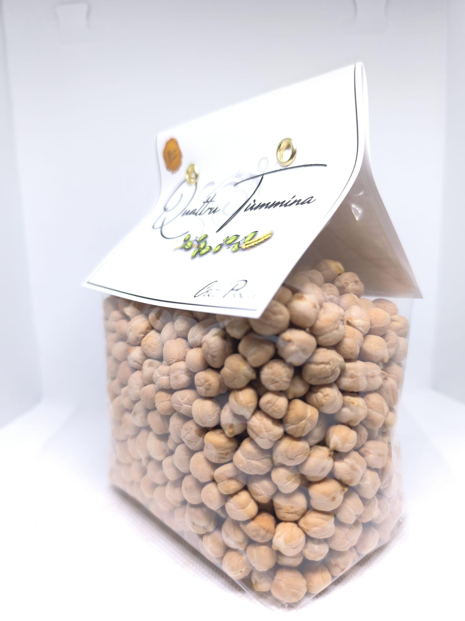 BOX LEGUMI (QUATTRU TUMMINA): ceci pascià 500 gr - lenticchie grandi 400 gr-ceci neri 400 gr - tot 1,3 kg. Legumi da coltivazioni proprie, prodotti a km0, autoctoni siciliani 100%.