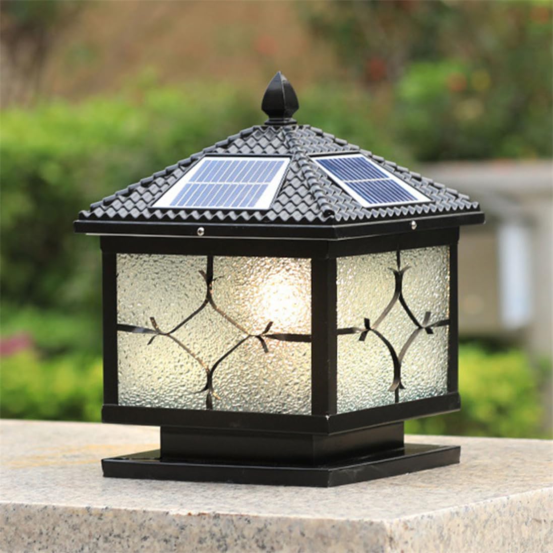 Éclairage de clôture solaire pour sécuriser les poteaux de jardin sombres sans câblage