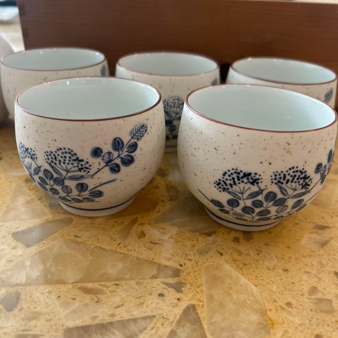 花柄陶器湯飲み6個セットと急須 有田 焼 有田焼 青白磁の花