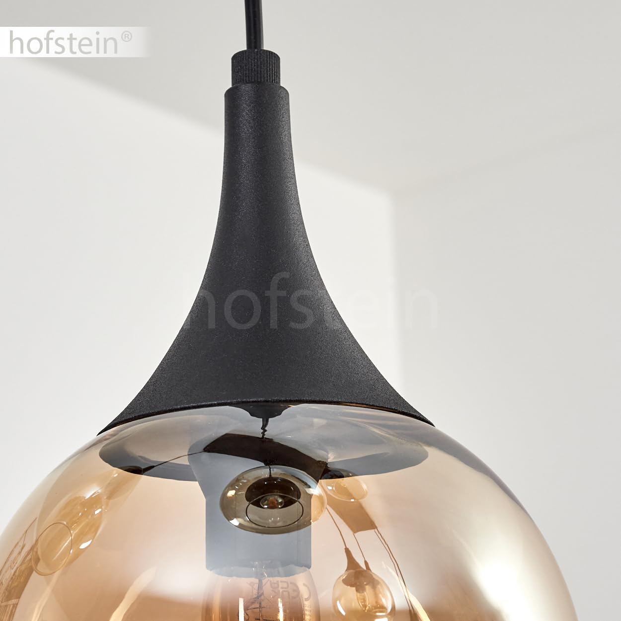 Bekijk Vintage Klassieke Hanglamp Met Glazen Kappen – Messing op
