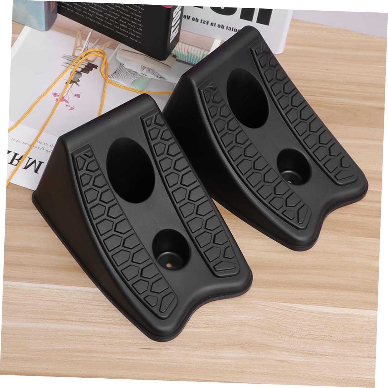 Hemobllo 2PCS Heavy Duty Car Wheel Chocks Rubber Skid Stop Blocks for Trailers and RVs Sturdy Non-Slip Tire Stoppers Prevent Rolling for Vehicles up 32 Diameter