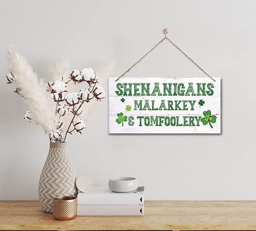 Vista 62 de Divertido letrero decorativo de madera del día de San Patricio, tréboles y travesuras impresas de madera para pared, decoración del hogar, letrero