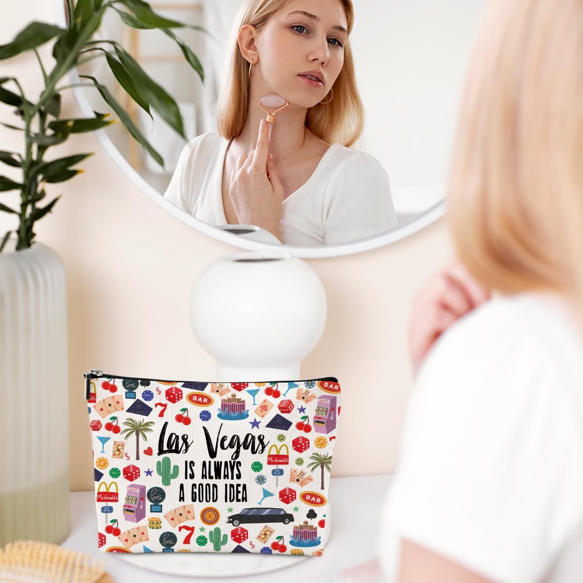 Las Vegas Travel Gift Cosmetic Bag Las Vegas Souvenir Makeup Bag Girls Trip Gifts Favors City Themed Gifts for Women Female Girls Birthday Christmas Bachelorette Party Favors Friendship - Image 6