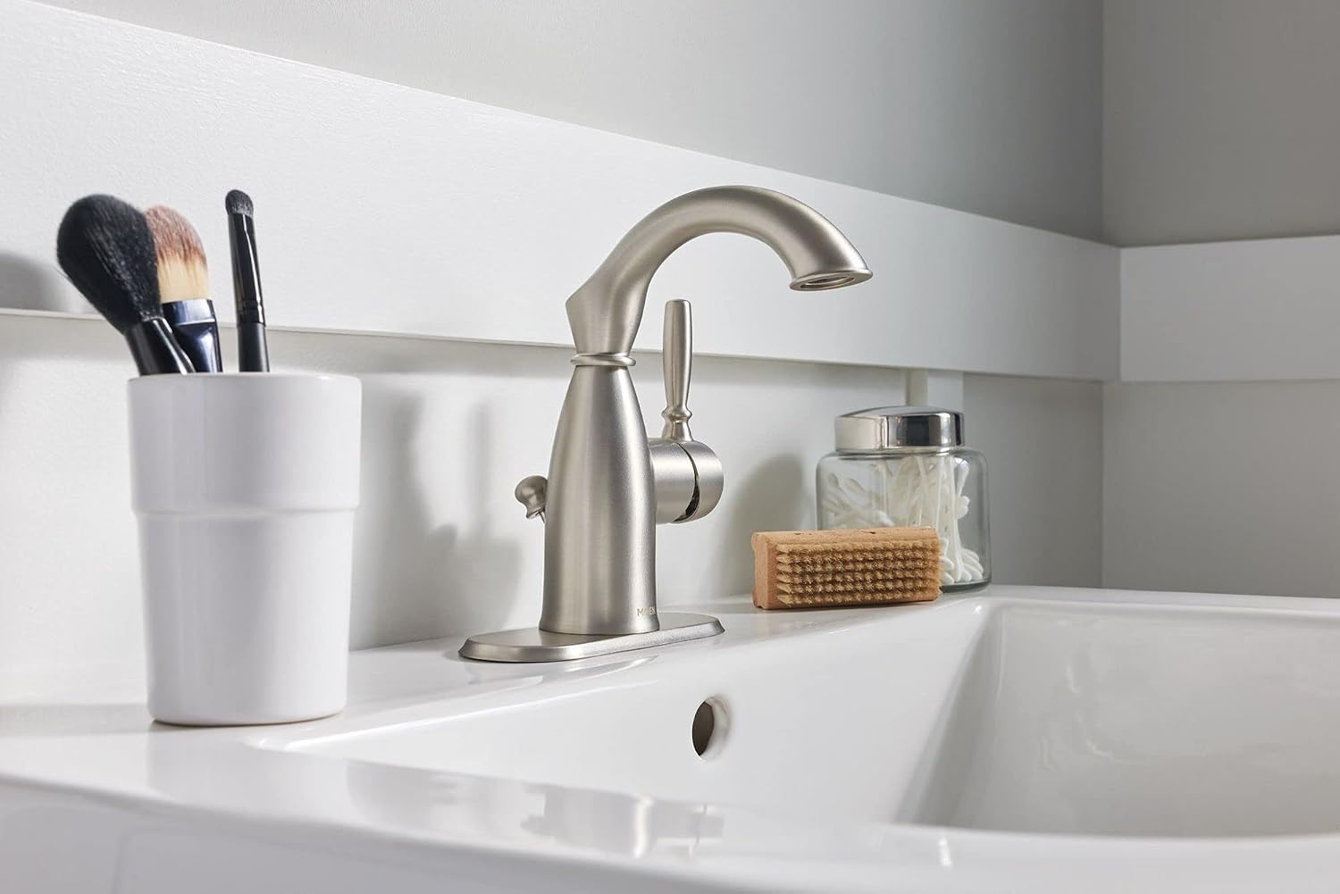 Moen Sarona Spot Resist Brushed Nickel One-Handle Single Hole Rustic Farmhouse Bathroom Sink Faucet with Optional Deckplate, 84144SRN