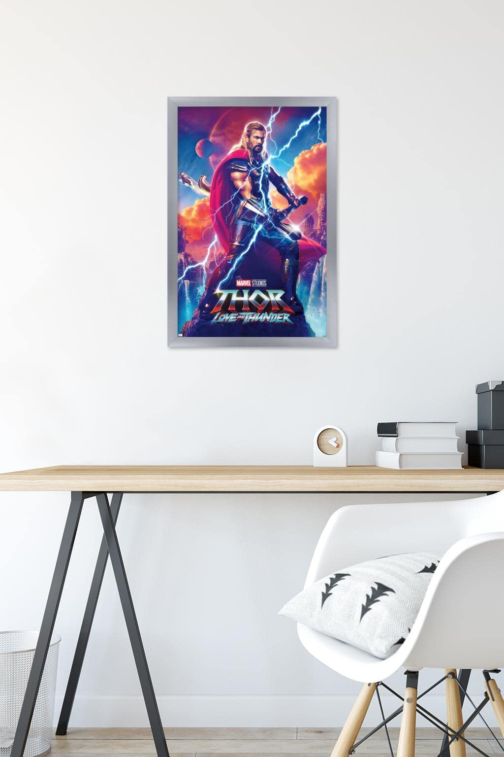 Amazon.com: Marvel Thor: Love and Thunder - Thor Odinson One Sheet