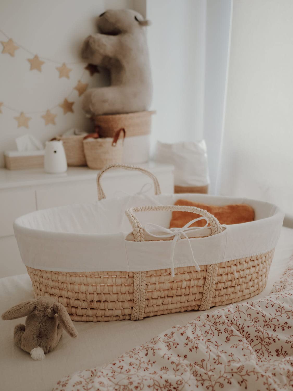 Moseskorb aus Maisblatt mit Matratze und Baumwollauskleidung – Handgemacht, Tragbar & Zertifiziert – Naturmaterial für Neugeborene – Babykorb