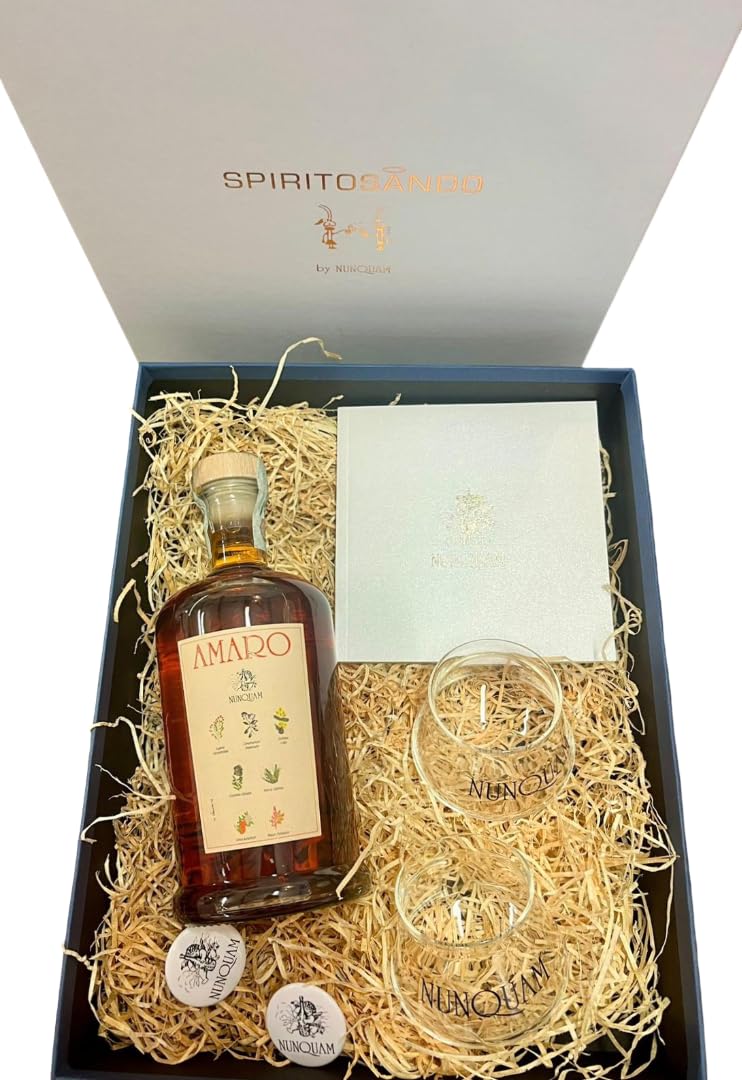 Confezione Regalo "Amaro Nunquam" con 2 Bicchieri da Degustazione personalizzati – Liquore Artigianale Toscano ottenuto con 24 tipi di piante officinali selezionate. 700 ml – Opificio Nunquam