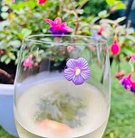 Vista 3 de Simply Charmed Encantos de copa de vino