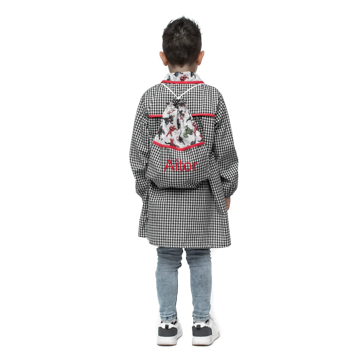 Conjunto Escolar para Colegio o guardería: Mandilón, babi o Bata Escolar + Bolsa merienda Bordado con el Nombre. Modelo Marvel – Nenel (1-2 años, Negro/Rojo)