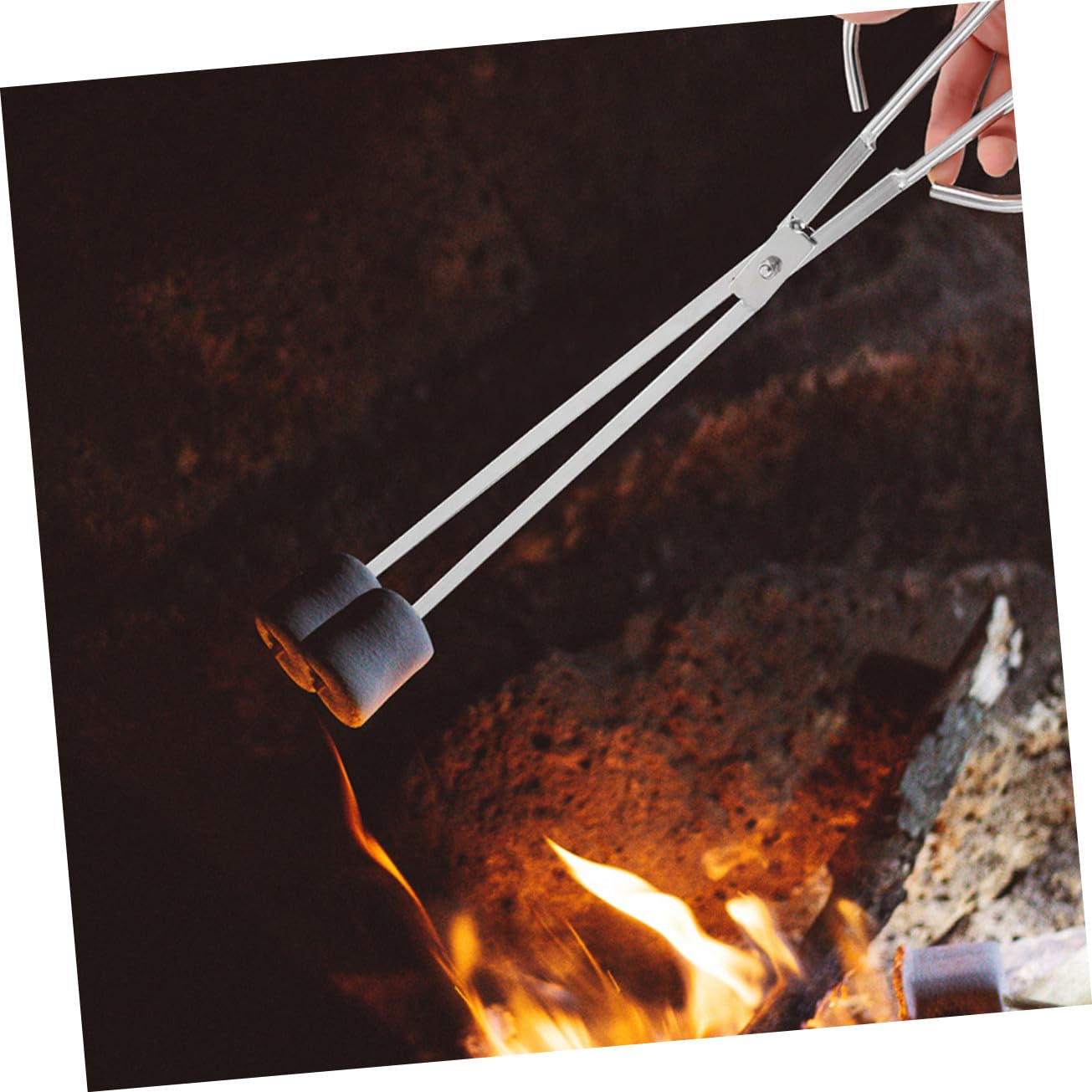 Pinza per Carbonella in Acciaio Inox con Denti Resistente e Versatile per Barbecue Falò e Campeggio per Maneggiare e Rifiuti Allaperto