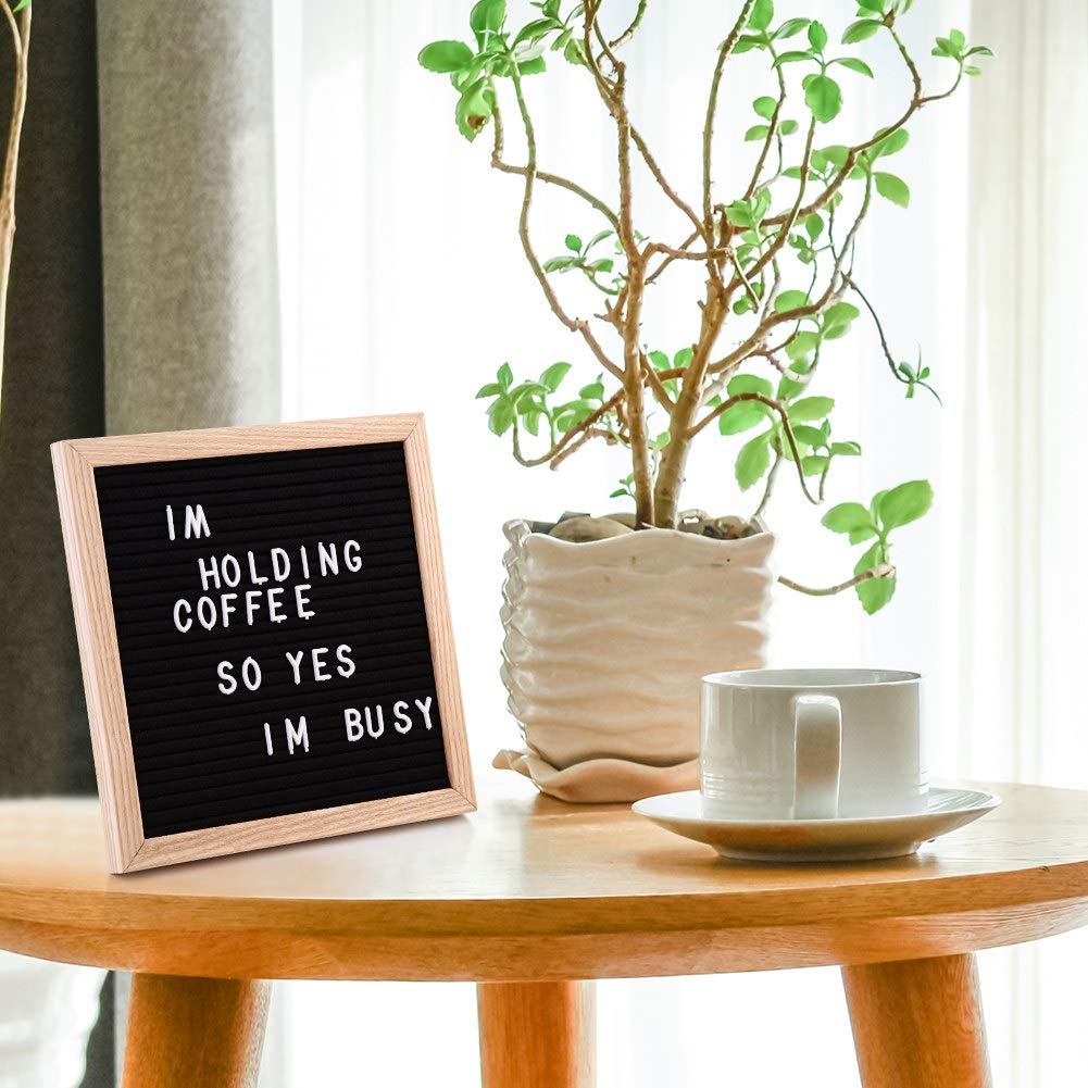 Tablero de letras de fieltro negro con 326 letras blancas intercambiables, marco de roble premium de 10x10 pulgadas para decoración del hogar, oficina, aula, restaurante