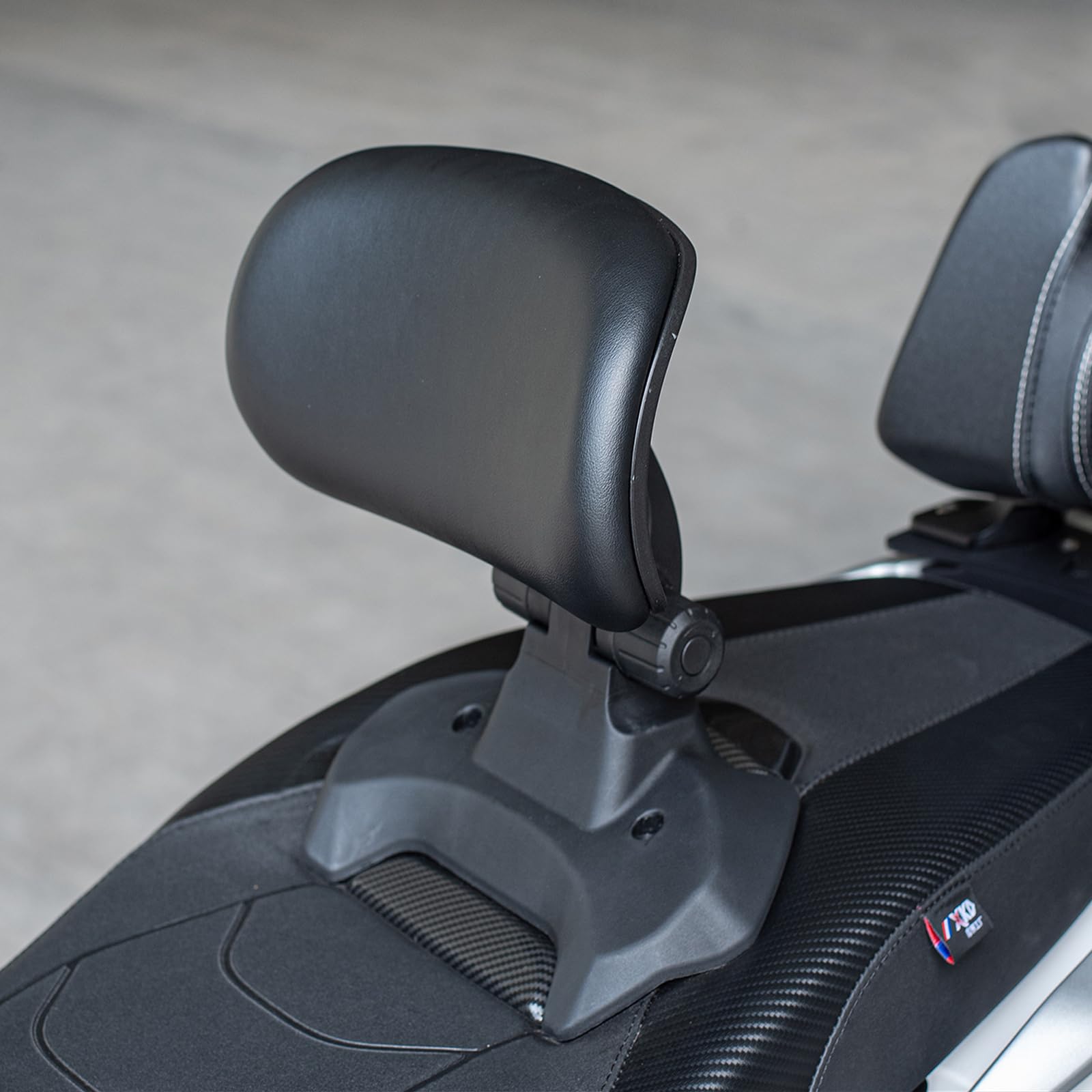 Amazon | HI-LINE バイク用 PCX NMAX XMAX FORZAバックレストキット