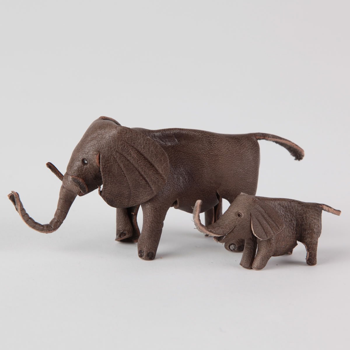 【売約済み】 ビンテージ　エレファント　アニマル　革製　レザー　クラフト　ぬいぐるみ　人形　検　レザーアニマル　動物　どうぶつ　象　ゾウ　ぞう　スツール　オットマン 売約済み】 ビンテージ エレファント アニマル 革製 レザー クラフト