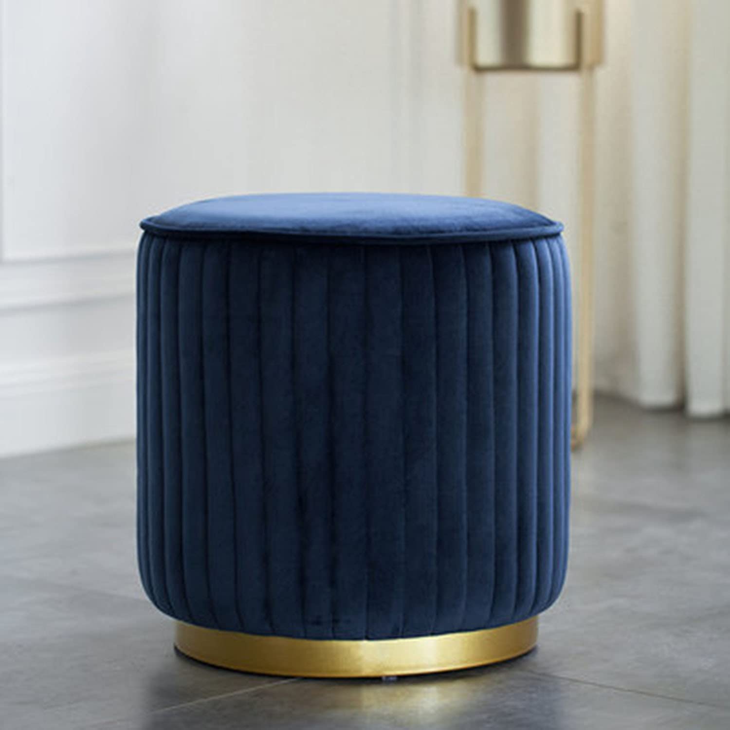 GERANT Sgabello Ottomano In Velluto – Rotondo, Moderno, Poggiapiedi Imbottito, Gambe Metalliche Oro, Colore Foglia Di Tè, Portata 136 Kg