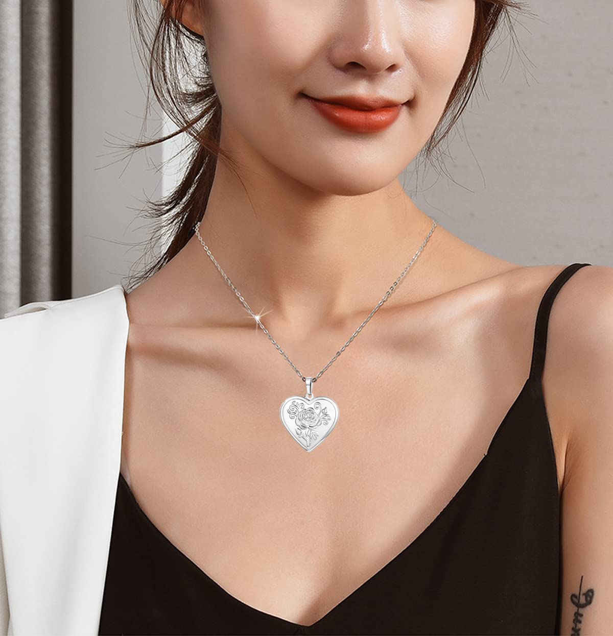 2 sztuki Love Heart Locket naszyjnik trzymający zdjęcia stal nierdzewna w kształcie serca wisiorek naszyjnik pamięć zdjęcie wisiorek naszyjnik dla kobiet dziewczyn - styl 4 srebrny