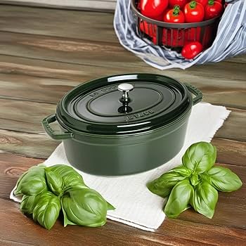 フランス、ストーブ・ココット（Staub La Cocotte）オーバル鉄鍋 フランス、ストーブ・ココット（Staub La Cocotte）オーバル鉄鍋