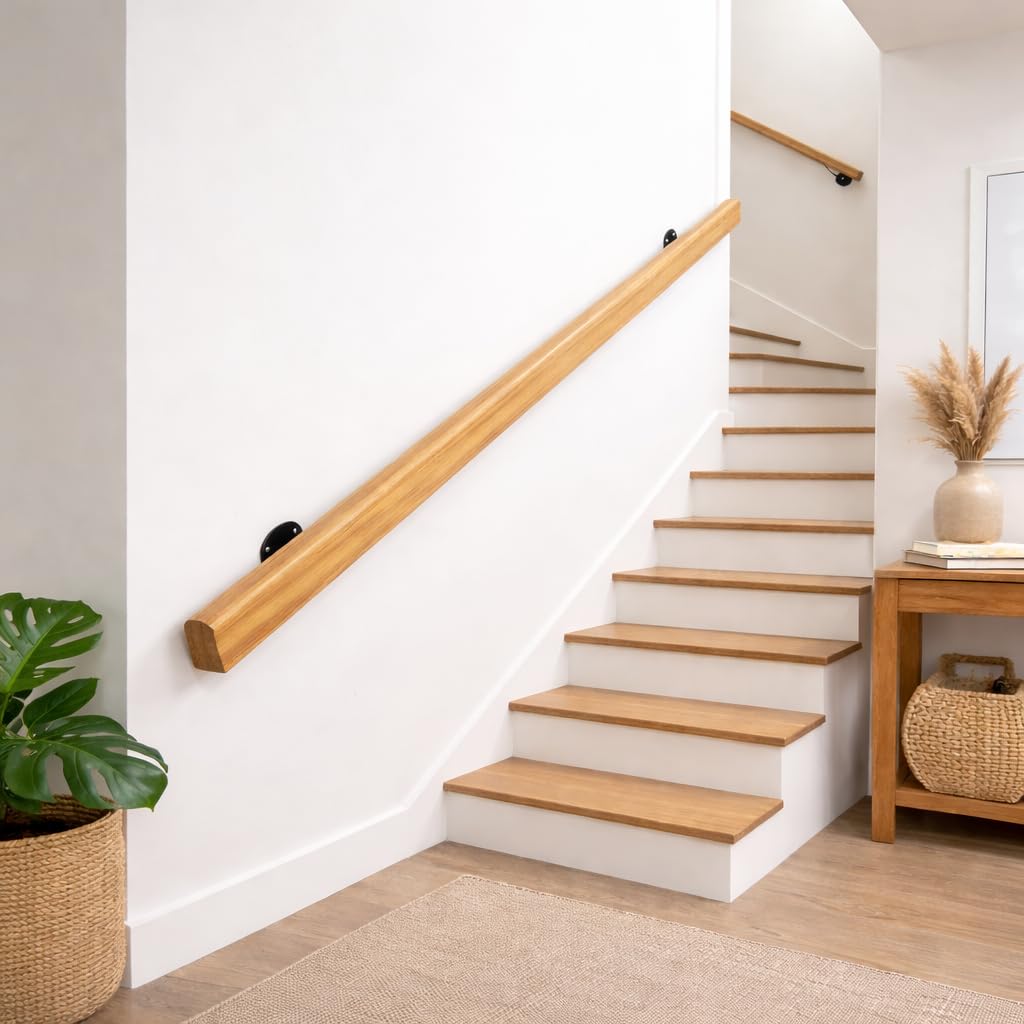 Corrimano in Legno massello Fenice | Corrimano su misura a parete | legno colore noce completo di staffe e kit per il montaggio | lunghezza da 50 a 400 cm | per arredamento interno (130 cm)