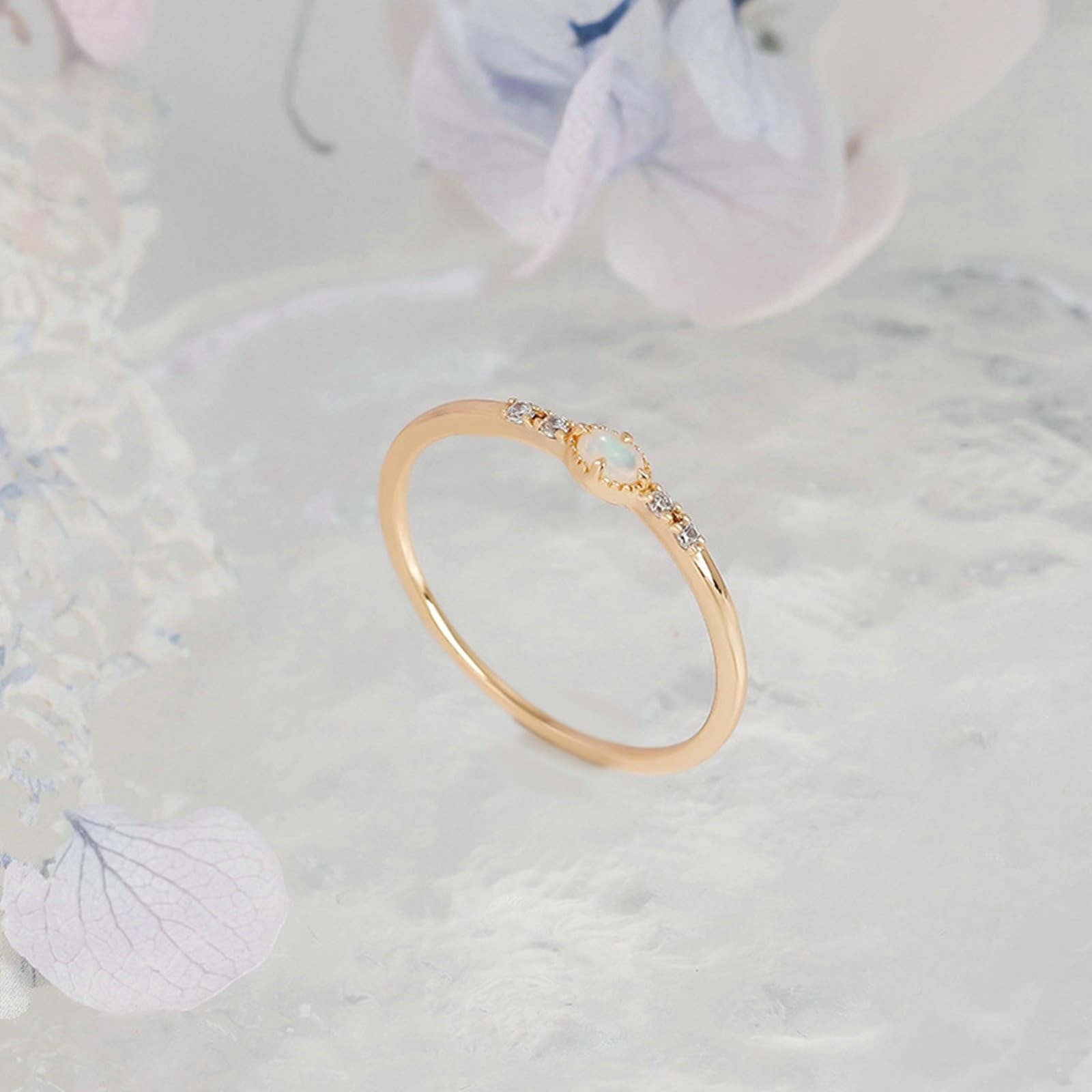 Anello solitario in oro giallo 9 K/14 K/18 K con opale ovale, elegante filigrana