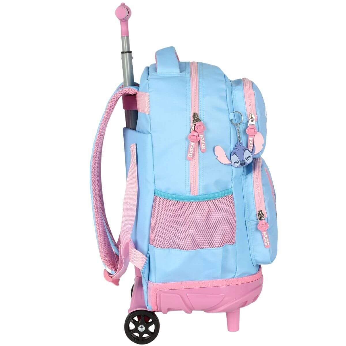 Mochila Infantil Rodinhas Stitch com Lancheira e Estojo 100 Pens Azul em promoção! Veja a oferta e mais achadinhos de Mochilas escolares 5 Hoje é o melhor dia para comprar Mochila Infantil Rodinhas Stitch com Lancheira e Estojo 100 Pens Azul com aquele preço maroto! Promoção! Aproveite a oferta! 5