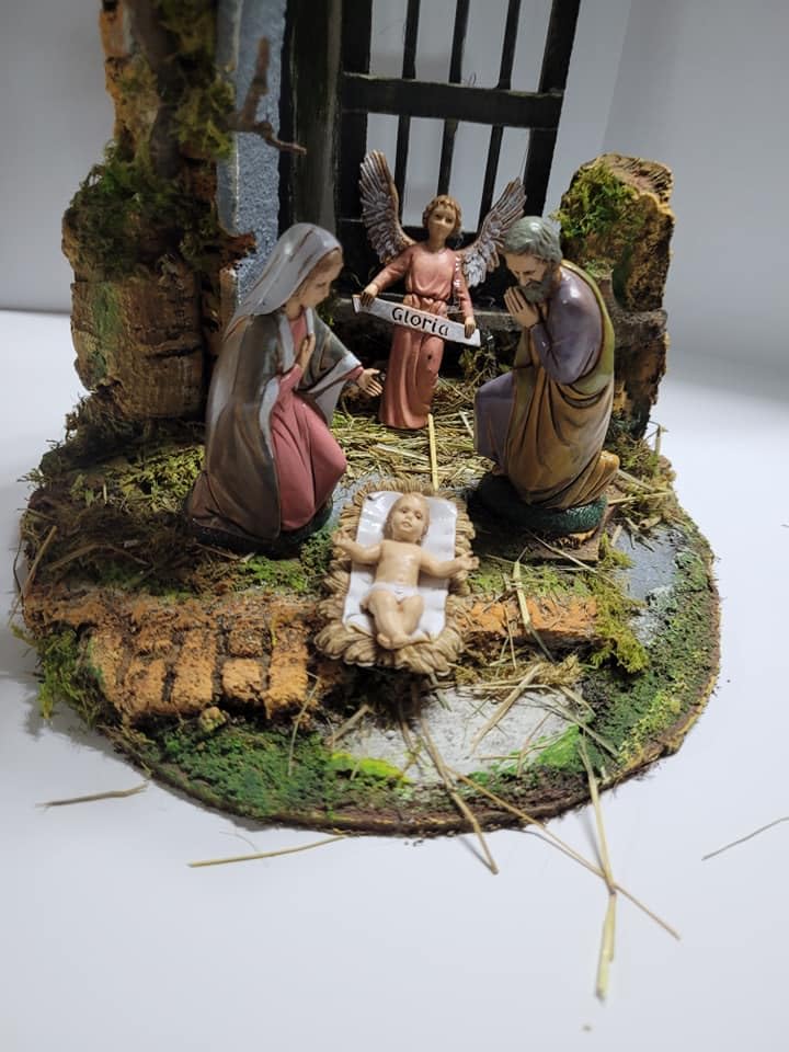 Mini-Tempel Krippe Durchmesser 20 cm Höhe 30 cm Holz und Kork mit oder ohne Geburt 4 Schäfte 10 cm Kunststoff geeignet für Glasglocke