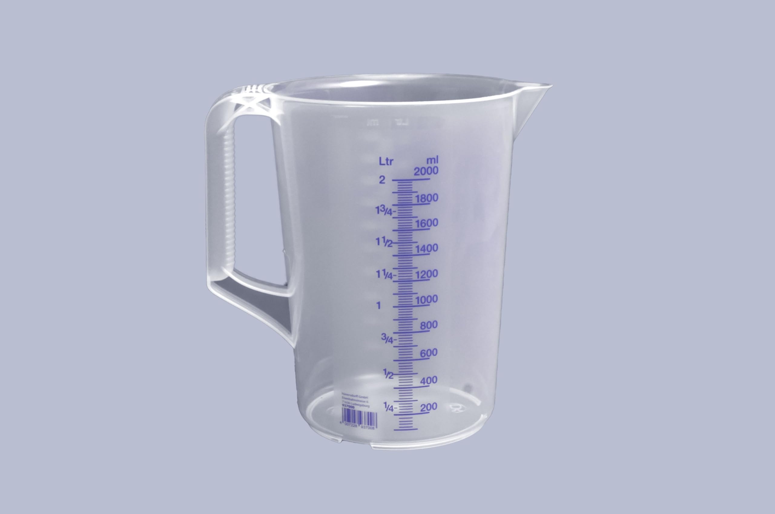 Marque : hünersdorff hünersdorff verre doseur 2l | polypropylène (PP) | incassable | lavable au lave-vaisselle | avec poignée | transparent avec graduation bleue | mesure 2000ml in use