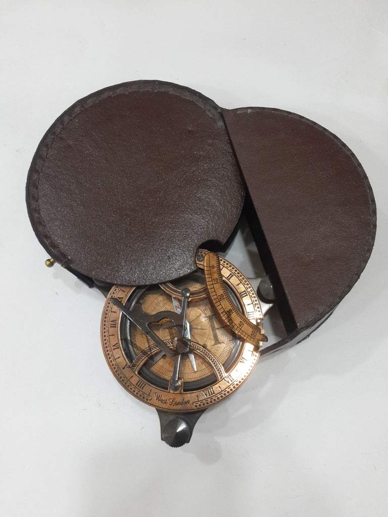Brújula de Cobre y Bronce con Esfera Solar, 10 cm con Caja de Cuero marrón