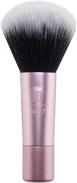Real Techniques Mini Travel Size Multitask Makeup Brush for Blush, Bronzer or Highlighter (Packaging and Handle Colour May Vary)