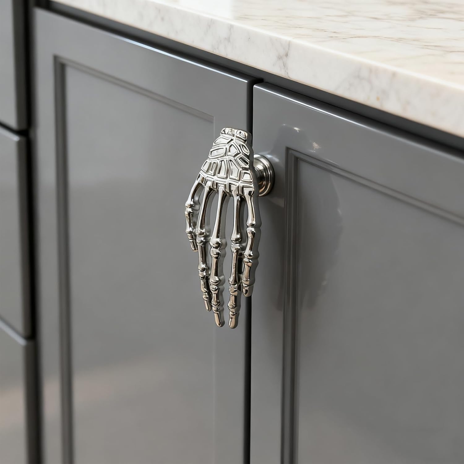 4PCS Skeleton Claw Cabinets Knobs,Zinc Alloy Cabinet Handle with Screws,for Kitchen Bedroom Furniture (Silver)