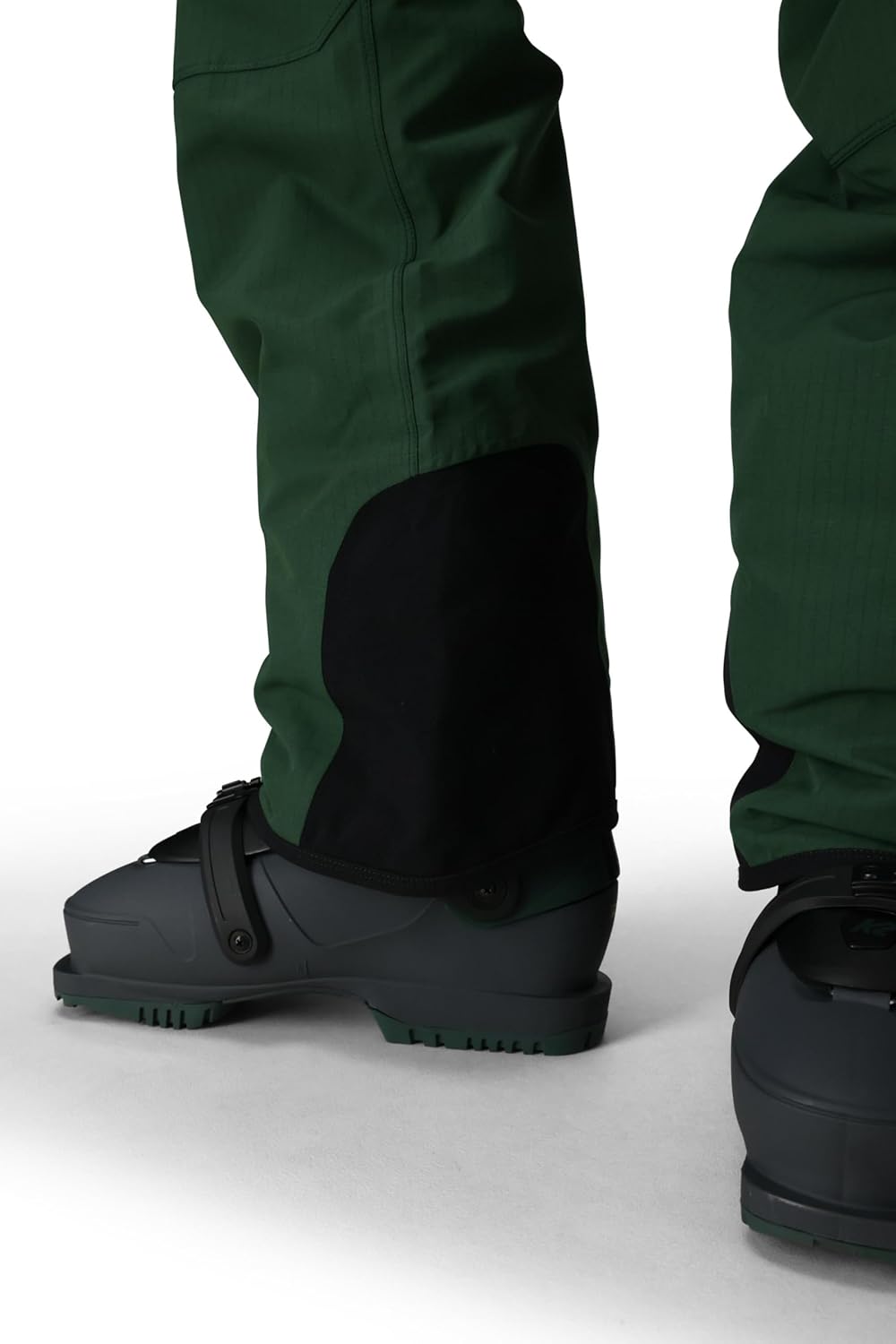 686 Men's Hot Lap Bib - Insulated Thermal Clothing with Horshoe Hem & Adjustable Straps - Water & Weather Resistant