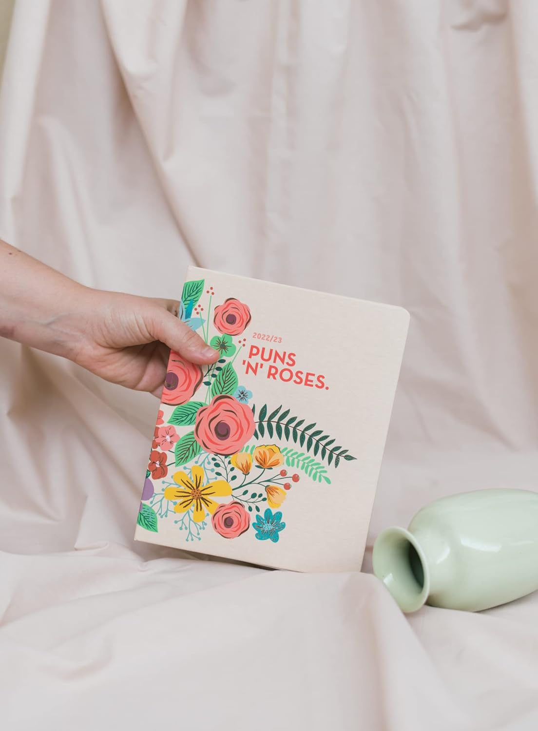 Kokonote Blummen 2023 Diary - 6.3 x 7.8 inches | 16.5 x 20 cm | Academic Week View Diary With Stickers | Cute Flowers Stationery