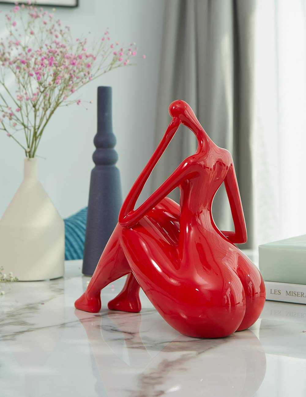 HAUCOZE Estatua de Mujer Figura Bailarina Escultura Señora Yoga Decoración Moderna Hogar Regalo para Familiares Amigos Amantes Resina 26cm | Estatua de resina roja brillante hecha a mano para cumpleaños, adorno de moda para madre, hermana, amantes, amigos