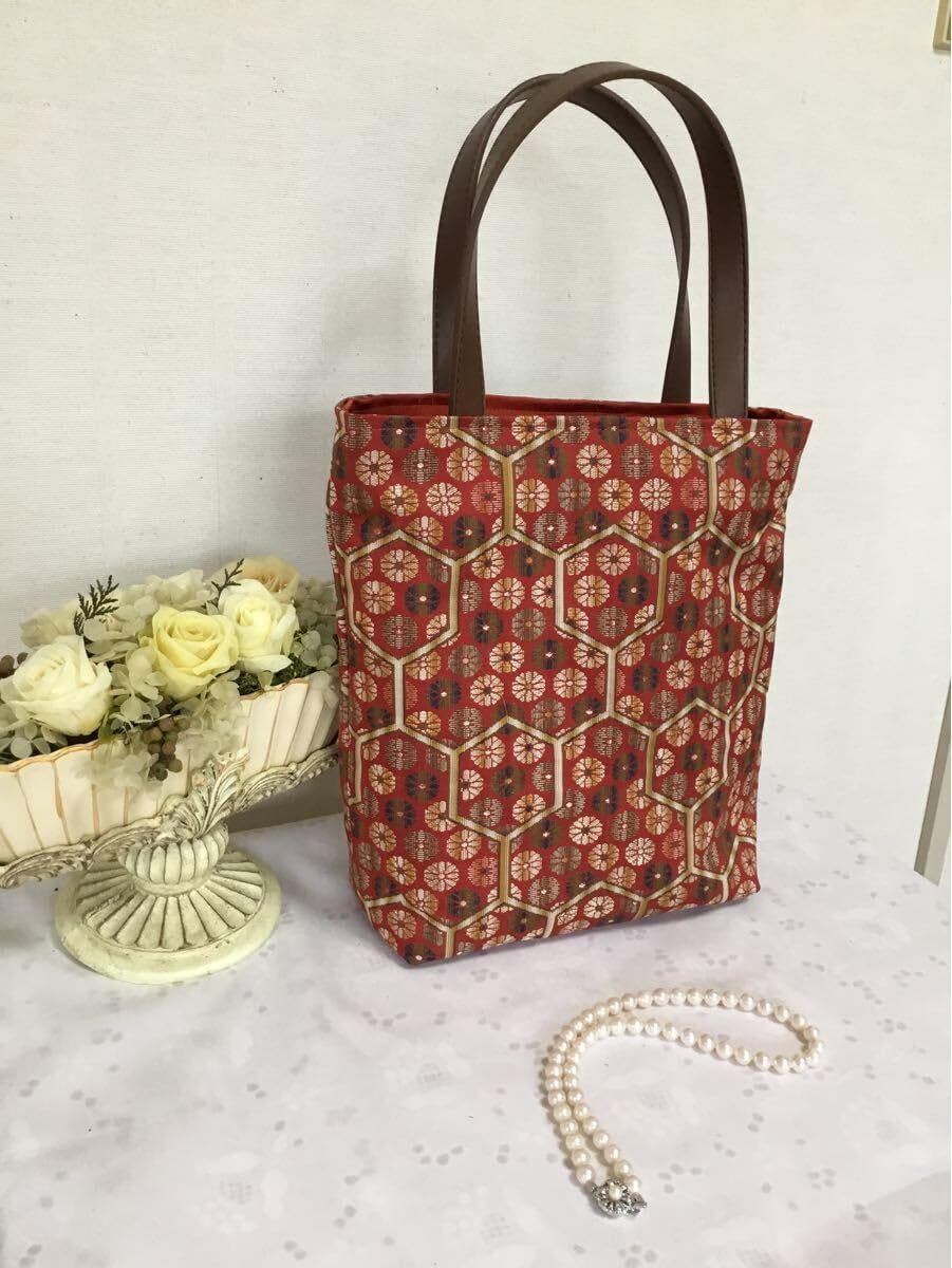 #WS06.ブランド山本寛斎　ピンク御所車正絹振袖 伝統的な和風の柄 WS06.ブランド山本寛斎 ピンク御所車正絹振袖 伝統的な和風の柄