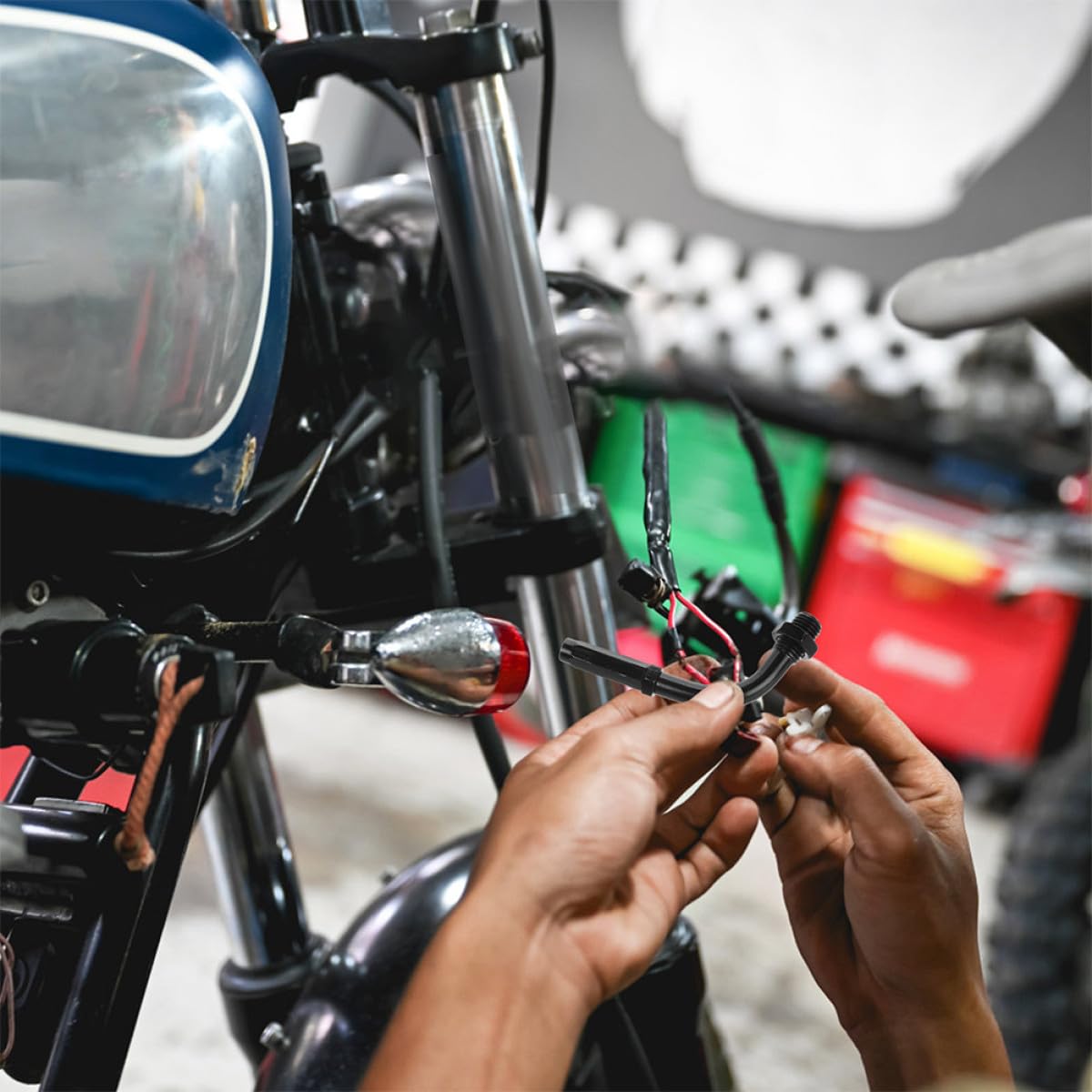 MAGICLULU Vis de Réglage pour Câble d'Accélérateur et Embrayage Moto Alliage d'Aluminium Noir Tête Coudée à 90° 2 Pièces Outil pour Réglage Précis Accessoires de Modification Moto