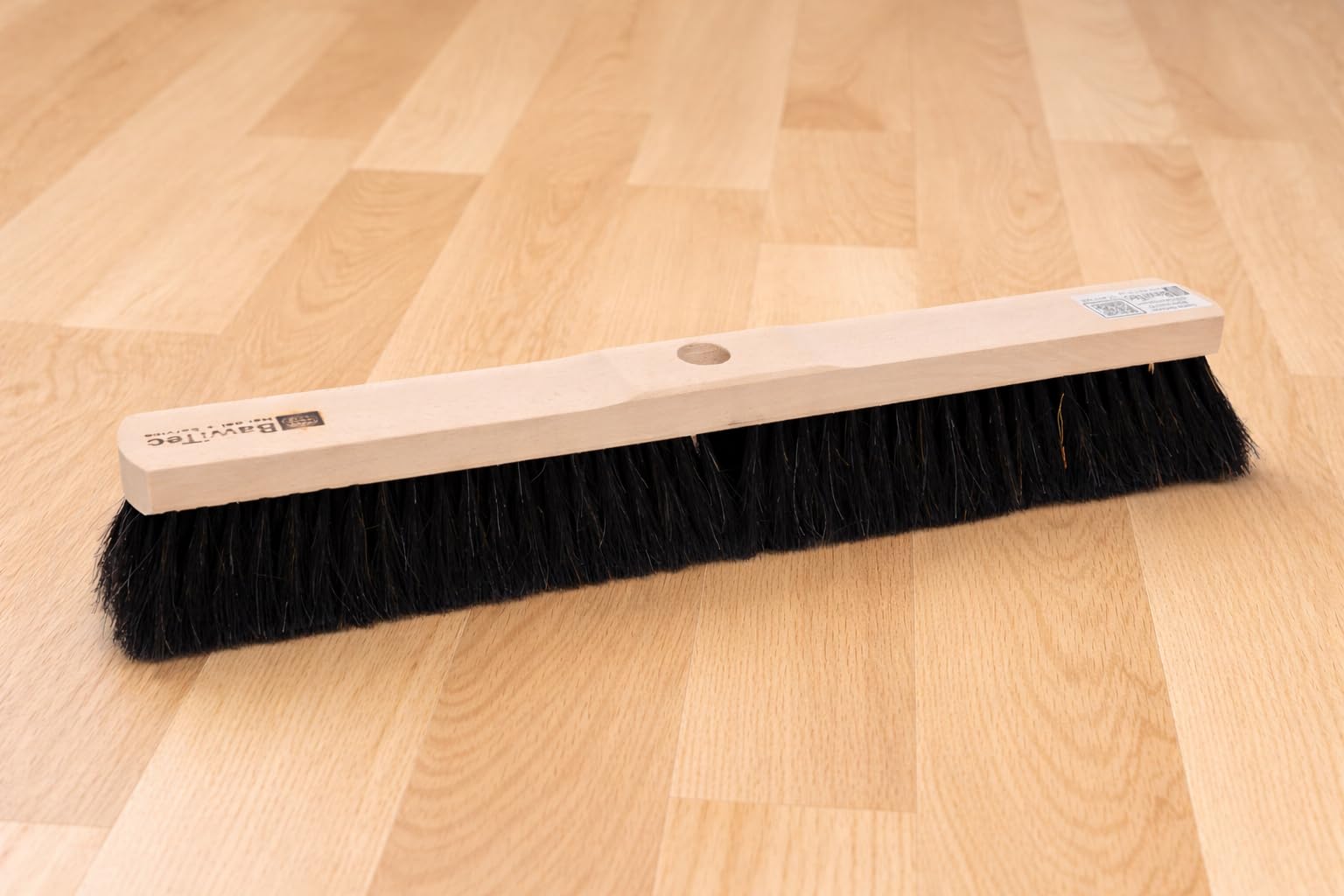 BawiTec Rosshaarbesen mit Stielloch Feine Weiche Naturhaar-Borsten Mischung 60cm Breit XL für Standardstiele Kehrbesen Saalbesen Sattel-Holz ohne Stiel für Glatte Böden Parkett Feinsteinzeug