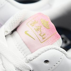新品未使用 NIKE フラワープリント ウィンドブレーカー　総柄 Nike ボタニカルフラワー ウィンドブレーカー キッズL - メルカリ