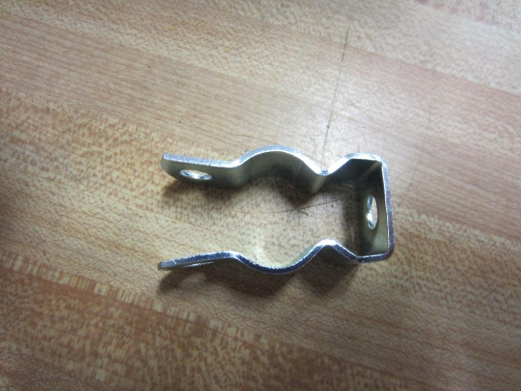 Minerallac O MNLC-0 Conduit Hanger 3/8-1/2" 27372 (Pack of 100)