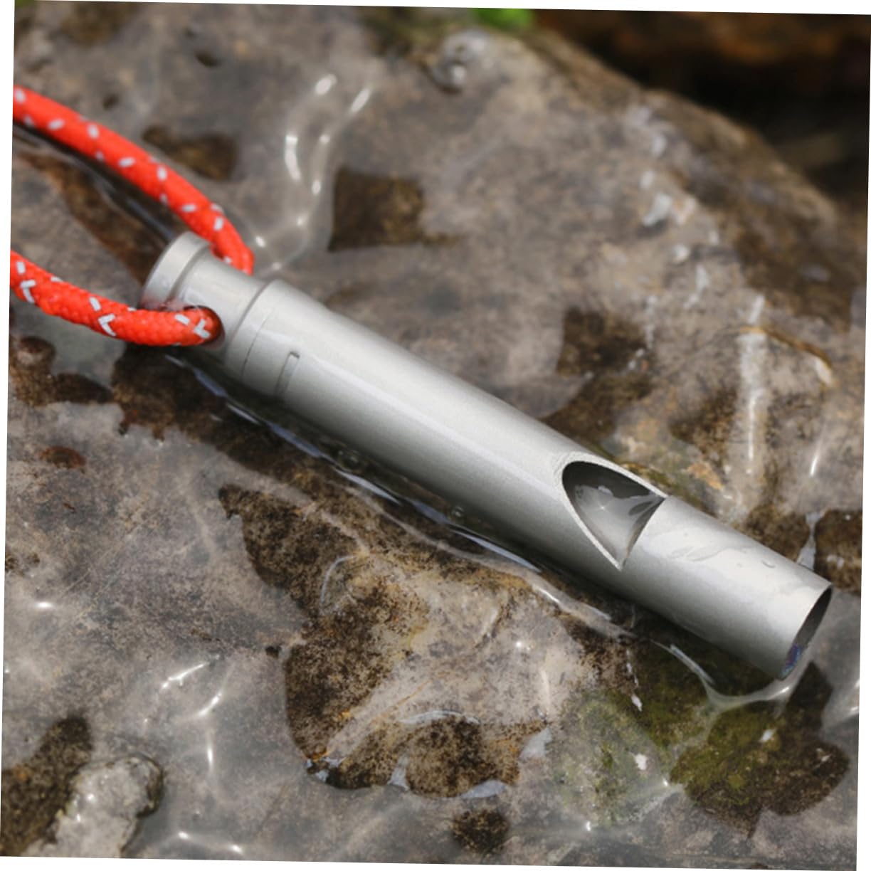 ifundom Silbato de Titanio Light Whistle Deportivos Silbato de Deporte campismo Fiesta acollador Deportes y Aire Silbar Fuerte Silbato de Emergencia Delicado cordón de Silbato Silver