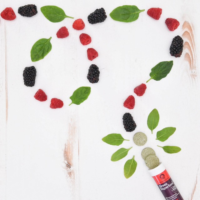 Amazing-Grass-Effervescent-Tablets-Green-Superfood-Water-Flavoring-Tablet-with-Antioxidants-Alkalizing-Greens-Berry-60-Count