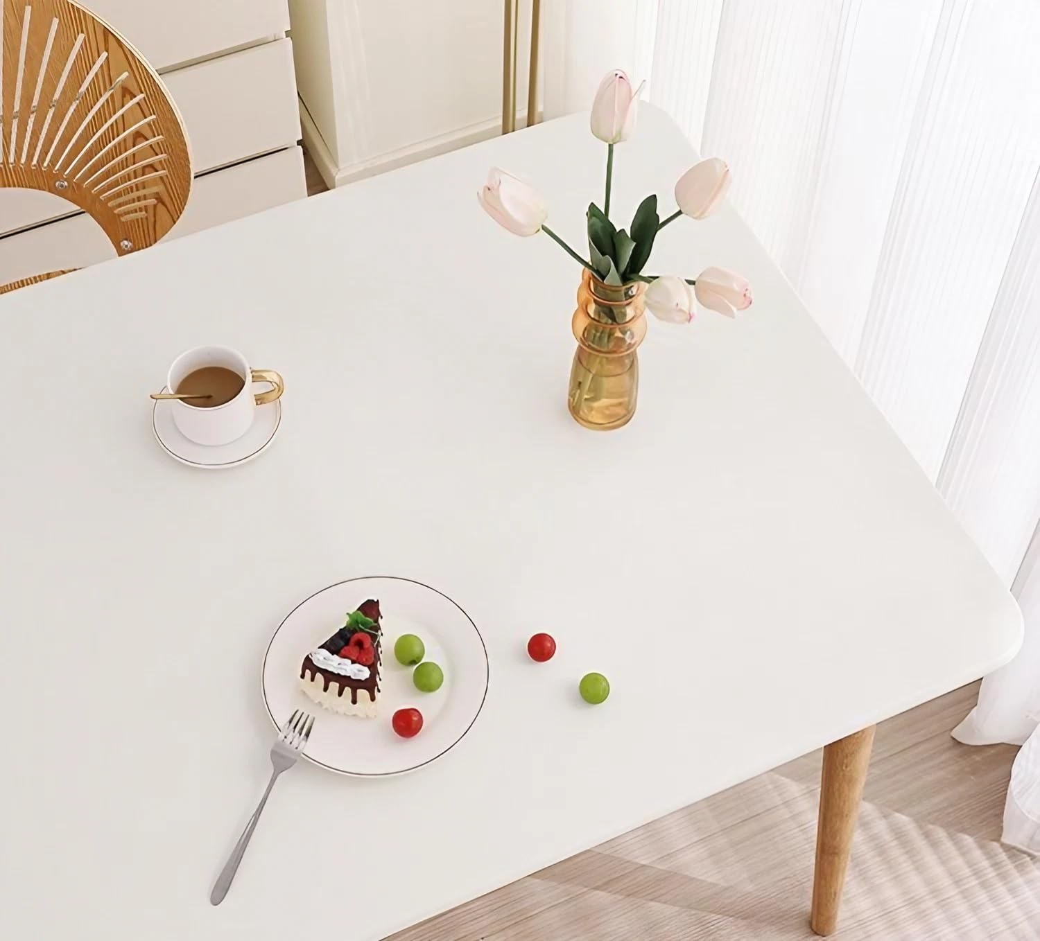 Nappe en Similicuir Étanche Essuyable - Housse Table Élastique avec Bords Élastiques, Cuir/PU pour Décoration de Table Intérieure/Extérieure(White,90 X 160 cm)