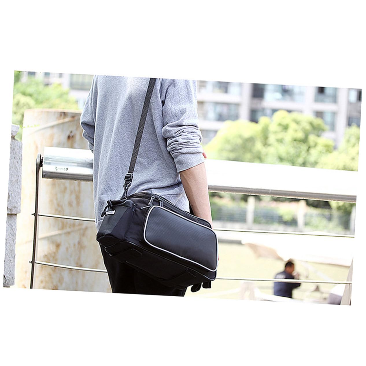 ERINGOGO Borsa Bicicletta Posteriore per Bici da Corsa e Mountain Bike con Riflettenti ad Alta Visibilità Grande Capacità per Accessori Ciclismo Nero