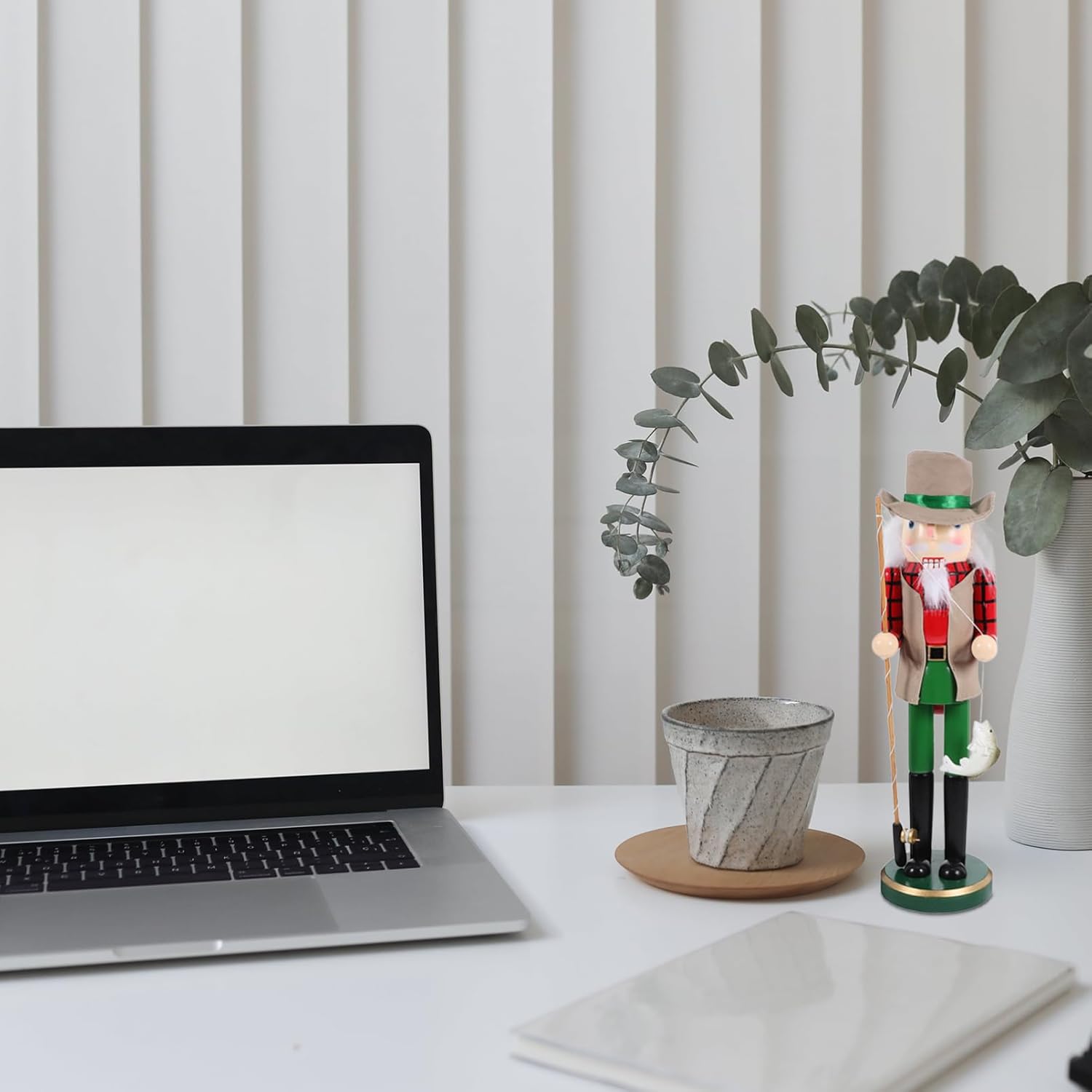 IMIKEYA Christmas Nutcrackers Figure: Wooden Nutcracker Soldier 15-Inch Christmas Nutcracker Ornament Fishing Nutcracker Christmas Decoration Nutcracker Ornament for Christmas Home Decor