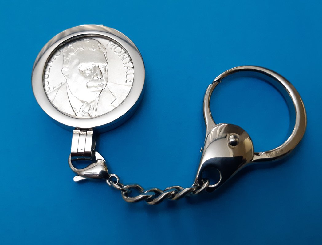 Generisches EUGENIO MONTALE 1996 1000 LIRA SILBERMÜNZE IN EINEM MÄNNERJUWEL-SCHLÜSSEL