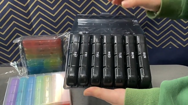Amazon.co.jp: SensaBliss ピルケース 1週間 1日4回 朝昼晩寝る前 薬