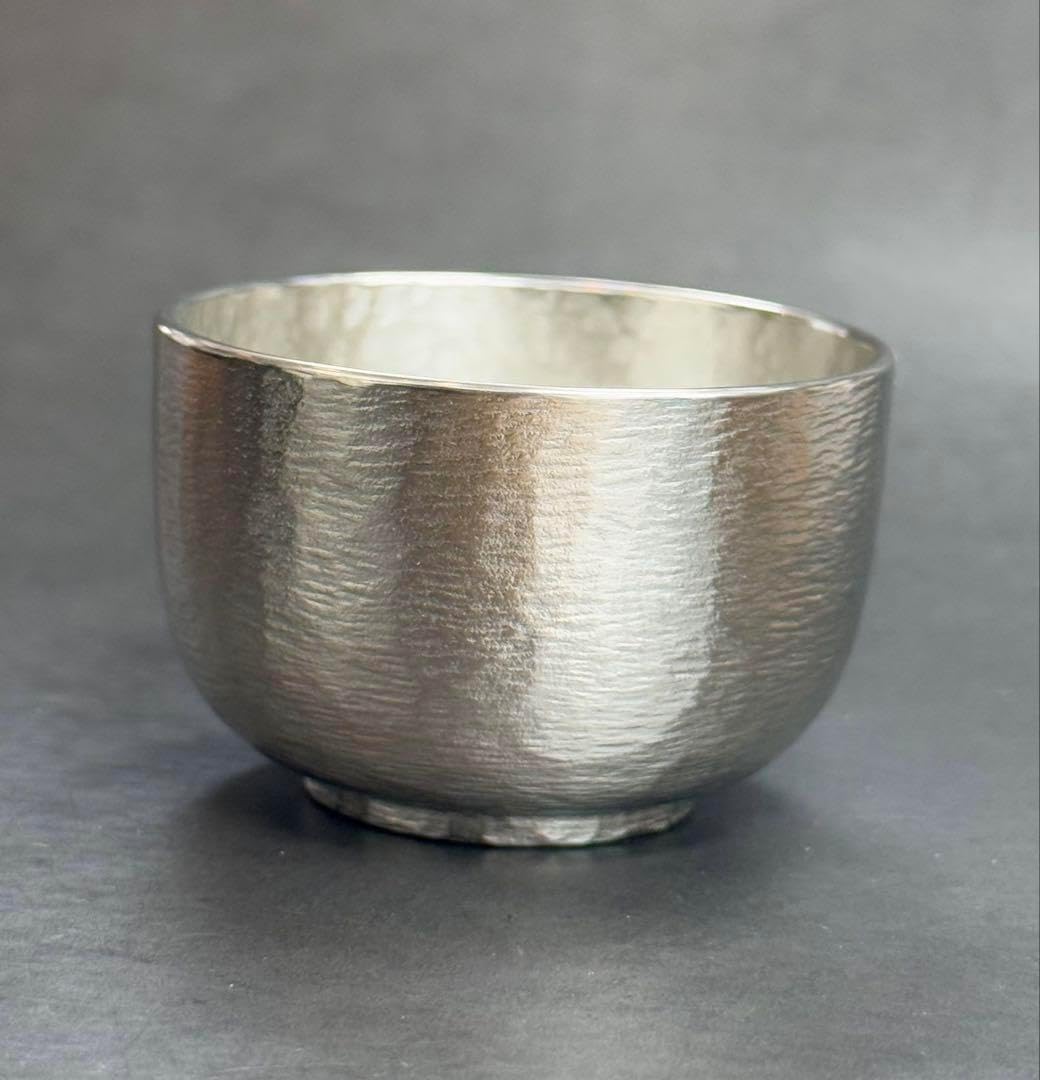 ぐい吞み（酒杯 お猪口）作家物 室町勝廣作 葆光彩盛磁 栃木県 日本